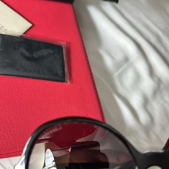 NWT -Chanel Red &Black Sunglasses - Picture 2 of 9